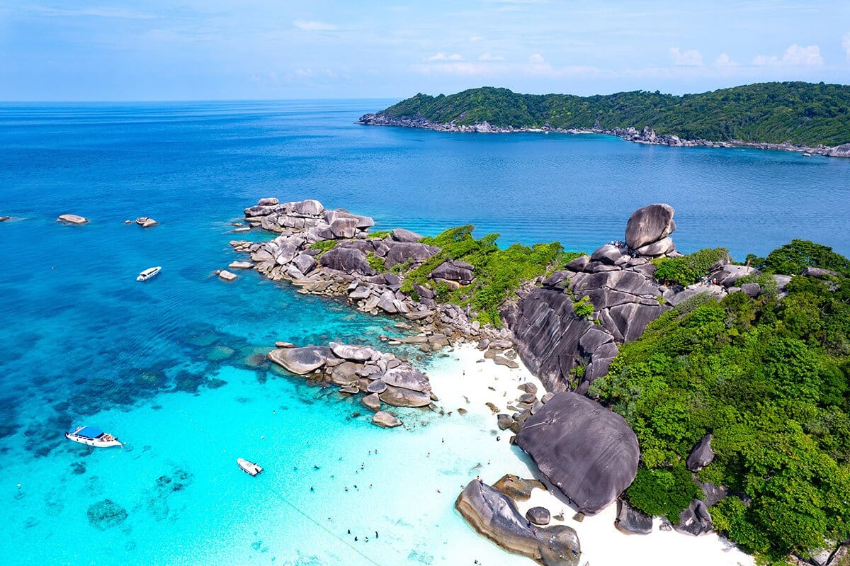 Dive in the Similan Islands